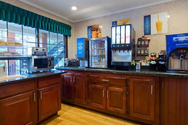 BEST WESTERN WOODBURY INN